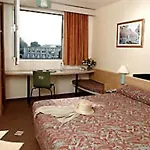 Ibis Centre Gare Hotel 3*