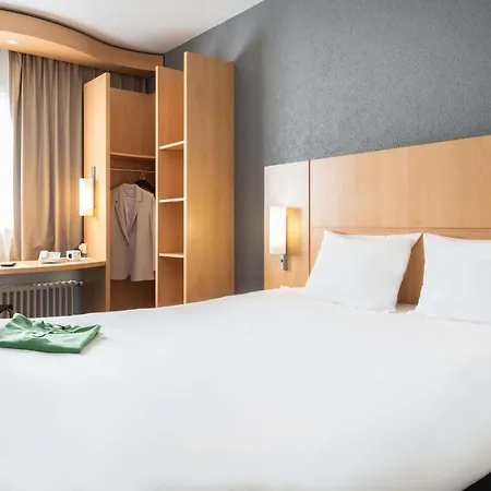 Ibis Centre Gare 3* Geneva