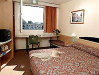 Ibis Centre Gare Hotel 3*