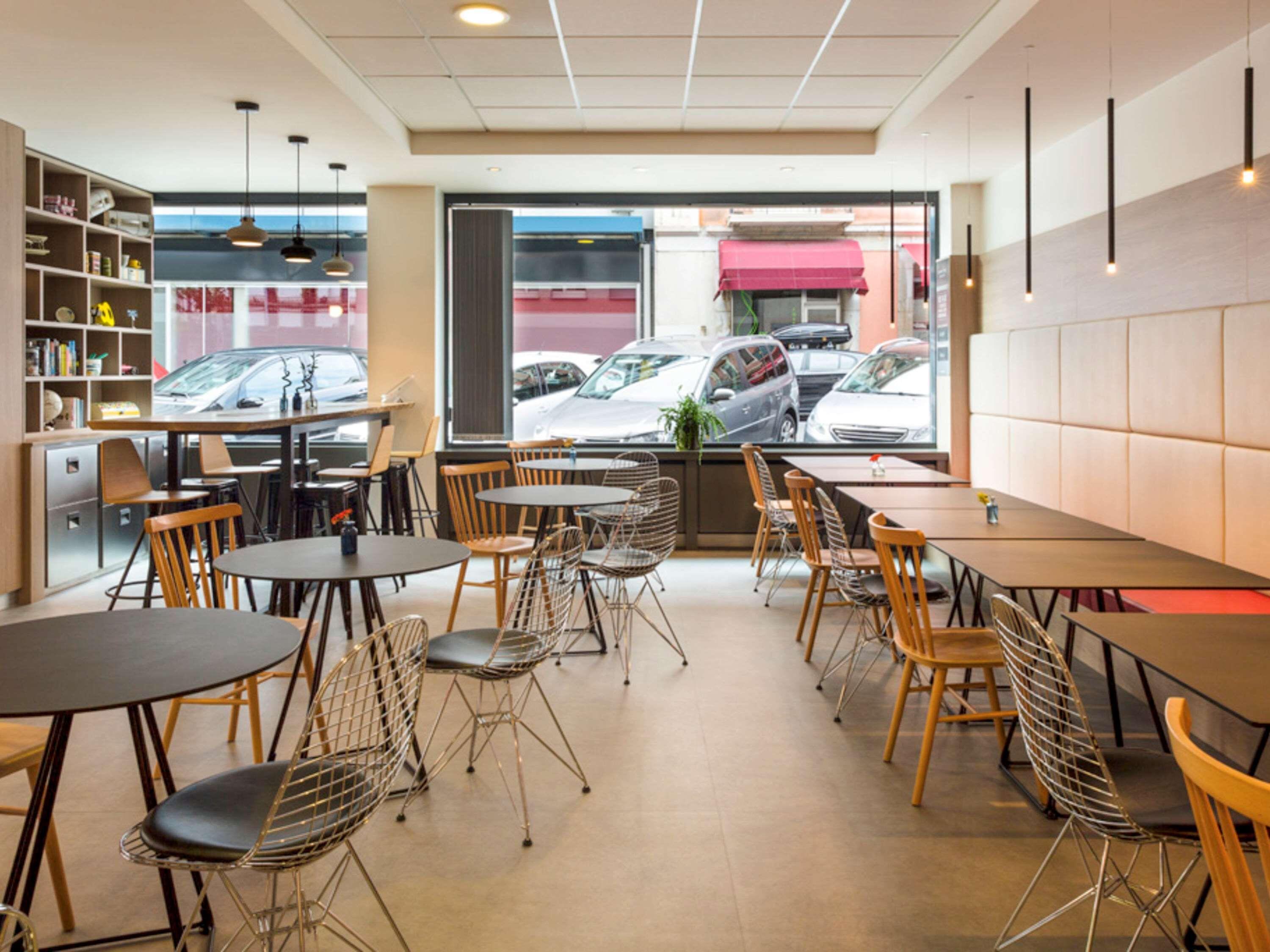 Ibis Centre Gare Hotel 3*